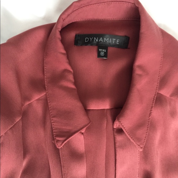 Dynamite Blouse - Picture 3 of 3